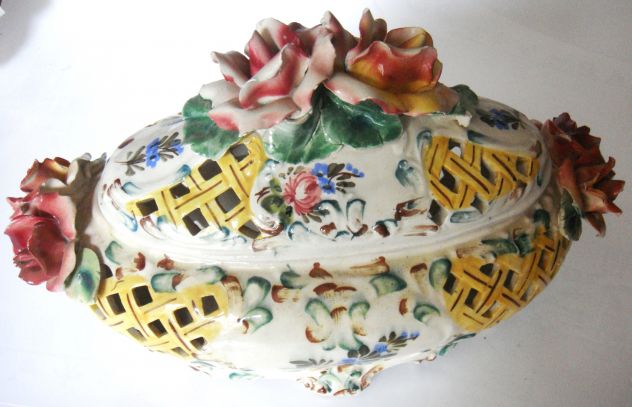Gualdo Tadino-Centrotavola-ceramica dipinta a mano-ca 1940-