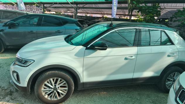 Volkswagen T-Roc 1.5 TSI BENZINA 150CV 2024 USATO - Foto 3