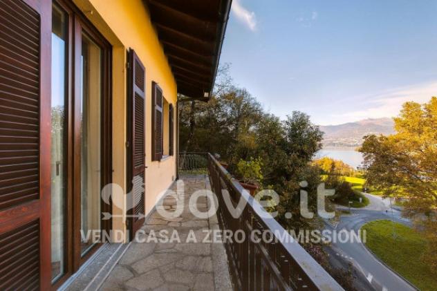 Villa di 244 m² con 5 locali e posto auto in vendita a Laveno-Mombello - Foto 3