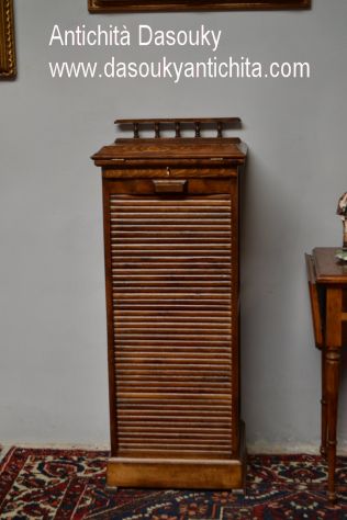 Schedario-classificatore stile inglese con leggio