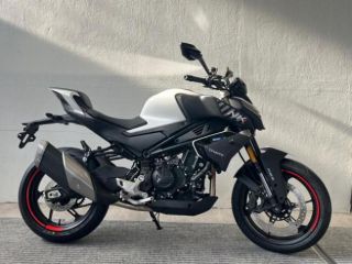 CF MOTO 450NK .
