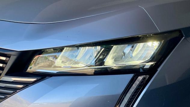 PEUGEOT 308 1.5 BLUEHDI ALLURE PACK 131CV - FULLE LED, VIRTUAL COCKPIT, NEOPATENTATI - Foto 5
