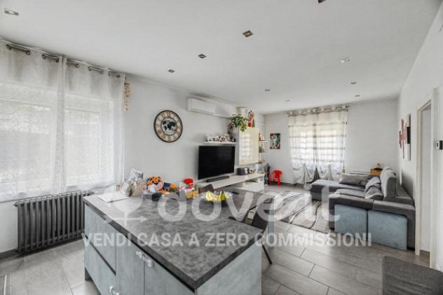 Appartamento di 85 m² con 3 locali e box auto in vendita a Luino - Foto 5