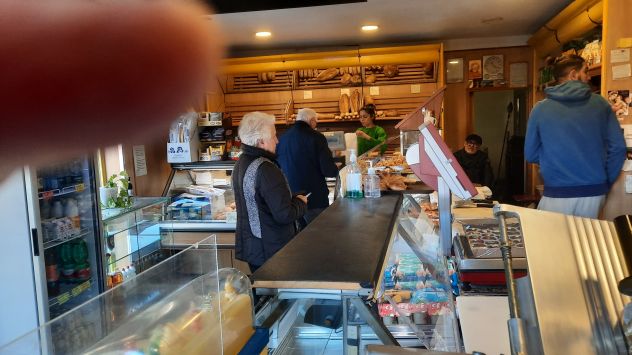 PANIFICIO A CORSICO 150 MQ ANGOLARE ADATTO A GASTRONOMIA PAN CAFFE' - Foto 4