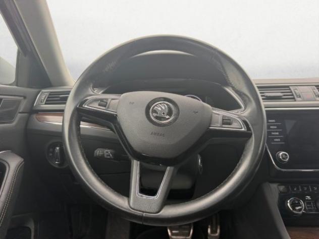 SKODA Superb 2.0 TDI 190 CV DSG 4x4 Wagon Scout rif. 24145015 - Foto 10