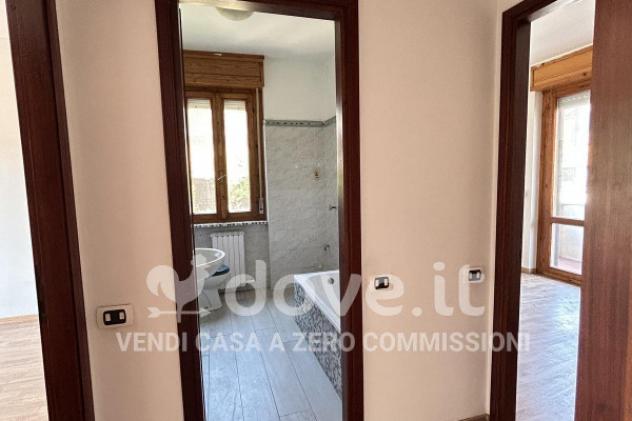 Appartamento di 81 m² con 3 locali e box auto in vendita a Romentino - Foto 12