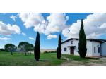 Casale panoramico con piscina a Montebello