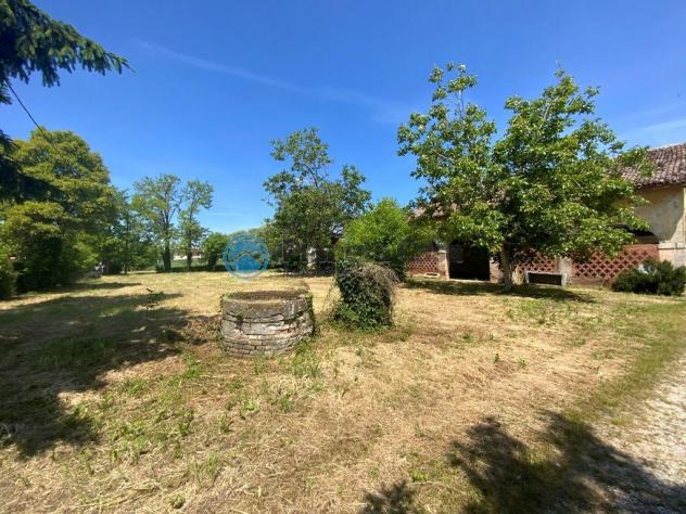 MONTA': rustico da ristrutturare con giardino di 8000 metri - Foto 14