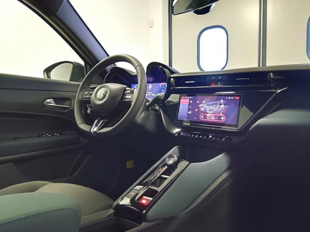 Alfa Romeo Junior Ibrida 1.2 136CV Hybrid eDCT6 ibrida - Foto 8