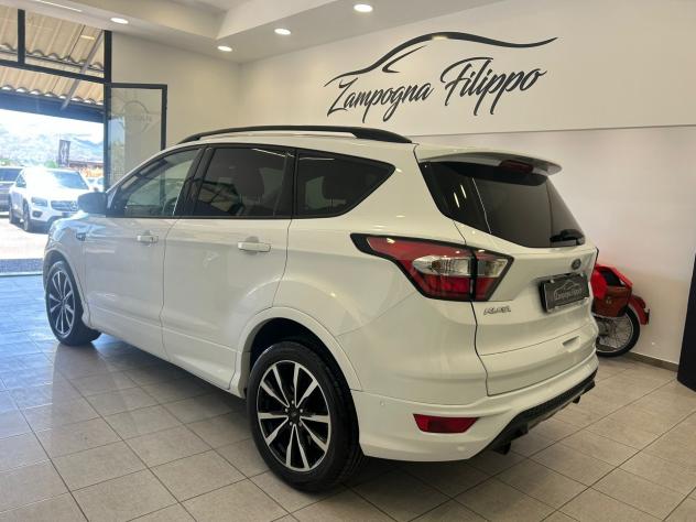 Ford Kuga 1.5 TDCI 120CV 2WD ST-Line 2018 IVA - Foto 4