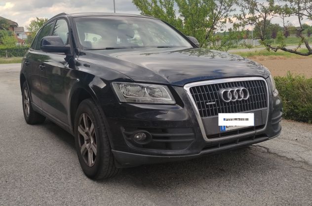 vendo Audi Q5 Quattro, 2.0 TFSI. Gpl. Ottime condizioni