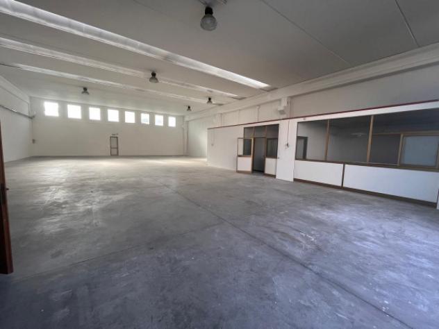 Immobile di 530 m² con 2 locali in affitto a Torbole Casaglia - Foto 17