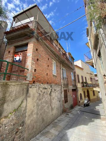 Casa Semindipendente in vendita a Gualtieri Sicaminò