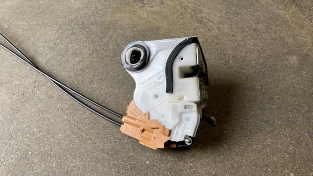 Chiusura centralizzata anteriore DX Suzuki Ignis Hybrid del 2019 (82210-62R20) - Foto 2