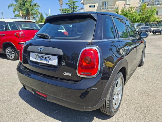 Mini 1.5 One 75 CV - Foto 6