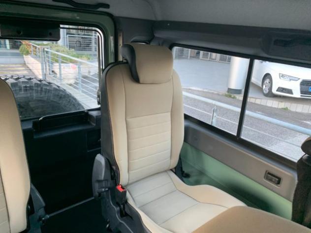 LAND ROVER Defender 110 2.2 TD4 Station Wagon Heritage Edition 7 posti rif. 24157264 - Foto 10