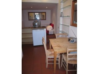 SAN LORENZO MONOLOCALE CON BALCONE