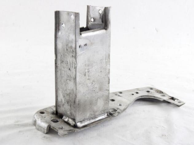 4G0807133B STAFFA SUPPORTO TRAVERSA PARAURTI ANTERIORE LATO SINISTRO AUDI A6 2.0 TDI AVANT 2013 RICAMBIO USATO - Foto 2