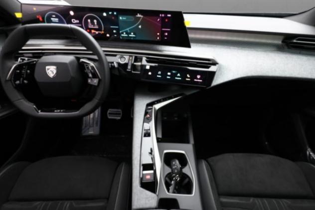PEUGEOT 5008 Hybrid 145 e-DCS6 GT rif. 23759170 - Foto 4
