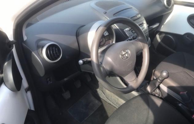 Toyota Aygo 1.0 12V VVT-i 5 porte Active Connect - Foto 2