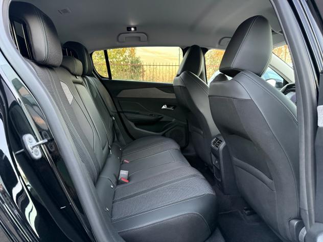 Peugeot 308 Berlina 1.5 130 S&S EAT8 Allure Pack - Foto 10