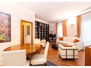 Appartamento di 100 m² con 5 locali in affitto a Milano