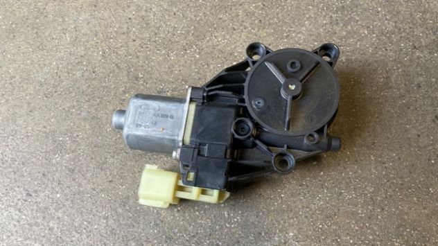 Motorino alzacristallo anteriore SX Ford Fiesta del 2011 (8A61-14A389-B) - Foto 2
