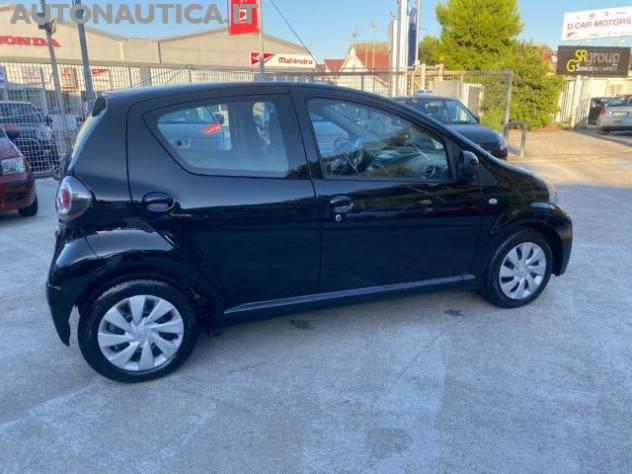 TOYOTA Aygo 1.0 12V VVT-i 5 porte ACTIVE CONNECT 68cv rif. 24134257 - Foto 5