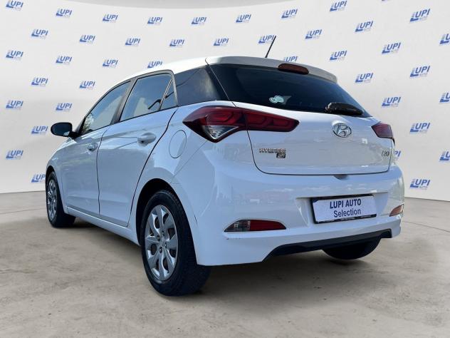 Hyundai i20 5p 1.2 Classic 75cv - Foto 4