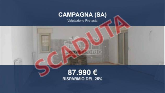 Immobile in asta di 194 m² con più di 5 locali e box auto in vendita a Campagna