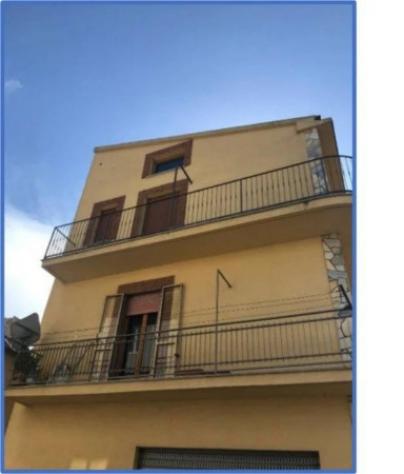 Immobile in asta di 176 m², box auto in vendita a Furci - Foto 2