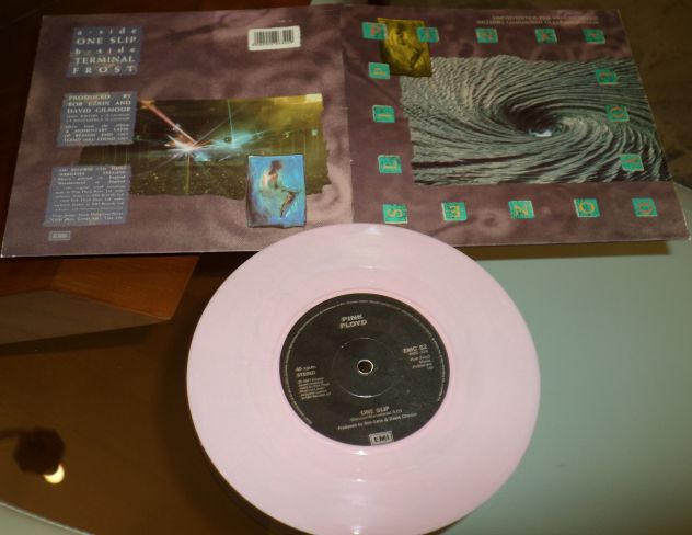 PINK FLOYD - One Slip - 7" / 33 RPM / 45 giri 1987 Limited Edition Pink Vinyl - Foto 4