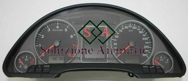 Audi A4 Avant 2.0 TFSI quadro strumenti 8E0920931E