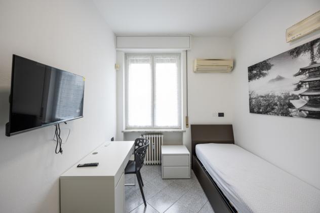 Stanza in appartamento in affitto a Milano