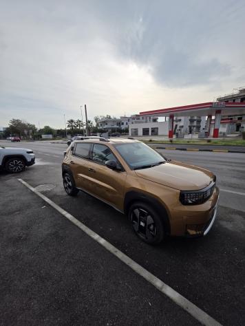 Fiat Grande Panda 1.2 Hybrid 110 CV S&S La Prima