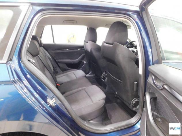 SKODA - Octavia Station Wagon - Octavia 2.0 TDI CR Wagon Executive - Foto 7