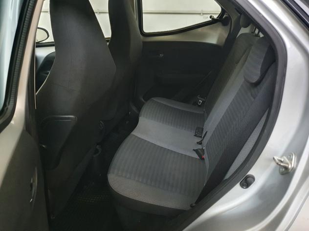 Toyota Aygo 1.0 VVT-i 72 CV 5 porte x-play TUA DA 102,00 MESE - Foto 9