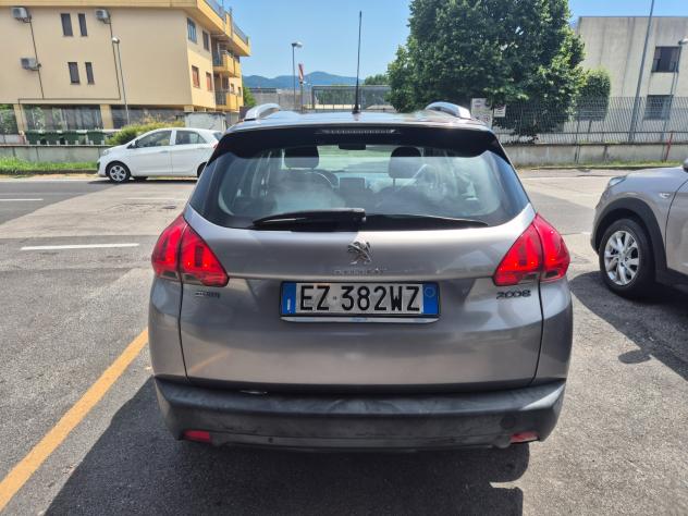 Peugeot 2008 BlueHDi 100 S&S Active - Foto 6