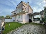 BIFAMILIARE di 8 vani e di 142 mq (CAMAIORE - Capezzano Pianore) rif. 292/V