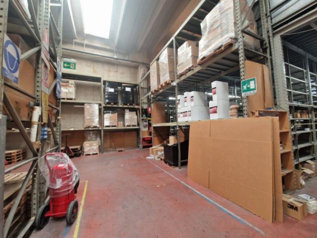 Immobile di 1250 m² con più di 5 locali in vendita a Baranzate - Foto 9