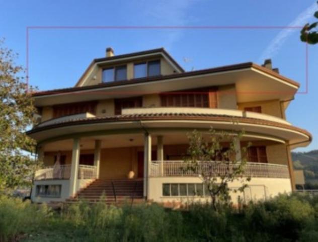 Immobile in asta di 325 m² con più di 5 locali in vendita a Monterubbiano - Foto 3