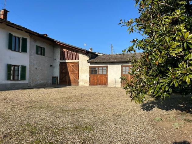 Cascinale Panoramico con magazzini box , stalla e 15.000 mq di terreni agricoli Luserna San Giovanni - Foto 7