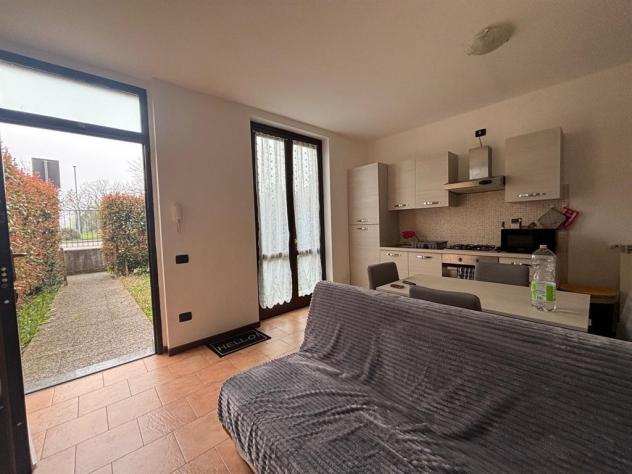 In Vendita Bilocale con ingresso indipendente e giardino privato - Foto 2