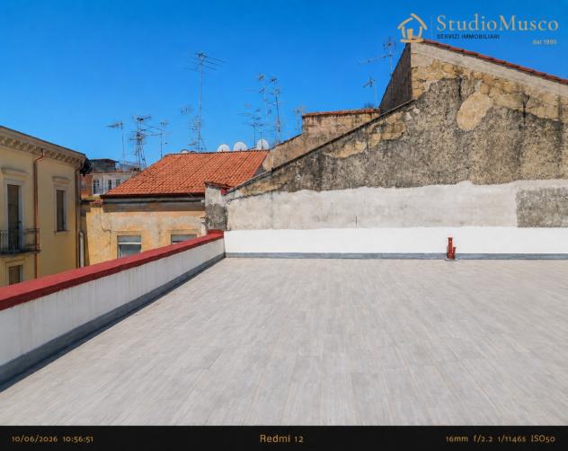 APPARTAMENTO di 10 vani e di 186 mq (NAPOLI) rif. NAVOGB - Foto 15