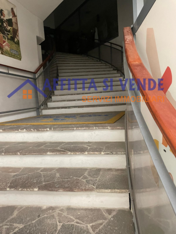 Oltre 3 vetrine in affitto a Siracusa - Foto 10