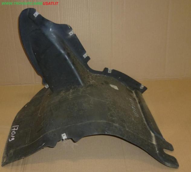 PARASASSI INT. PASSARUOTA ANT. PARTE ANT.S. PARTE ANT. EX 17019  Carrozzeria  Lamierati esterni  Fiancate  Parasassi pass VOLKSWAGEN - GOLF 6 - 01-12-
