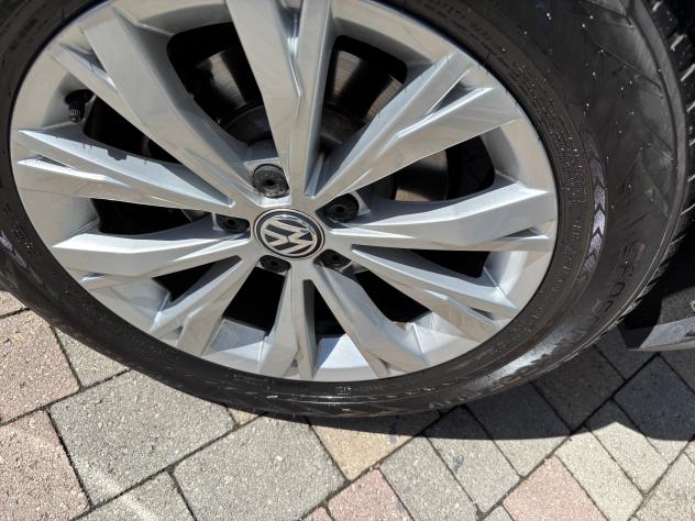 Volkswagen Tiguan 1.6 TDI SCR 85KW Business BMT - Foto 9