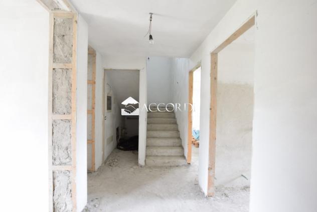 CASA INDIPENDENTE di 6 vani e di 150 mq (ASOLO) rif. BL072G - Foto 2