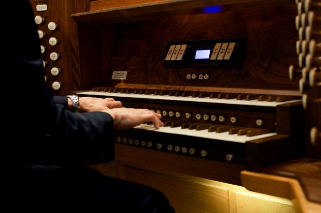 Organista musica funerale Villafranca di Verona