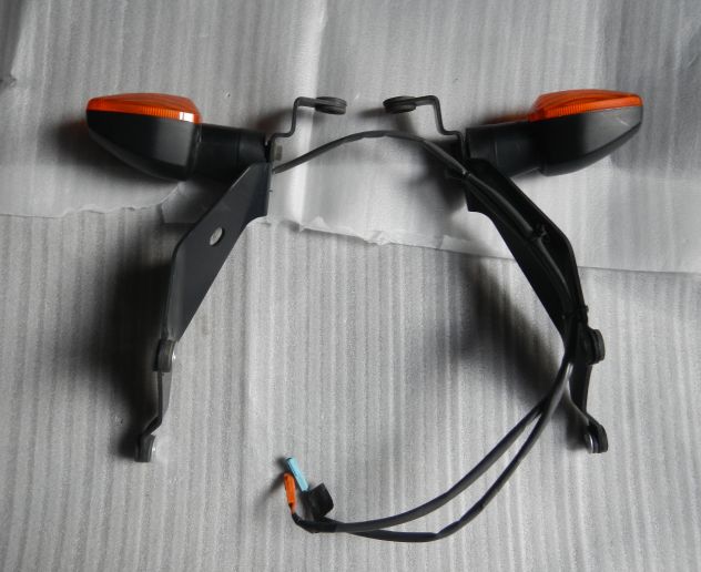 Coppia frecce e supporti posteriori Honda CBR 600 - 1000 RR - Foto 3